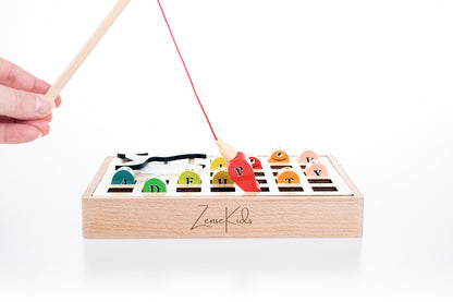 Montessori visspel met letters voor hand-oogcoördinatie en taalontwikkeling