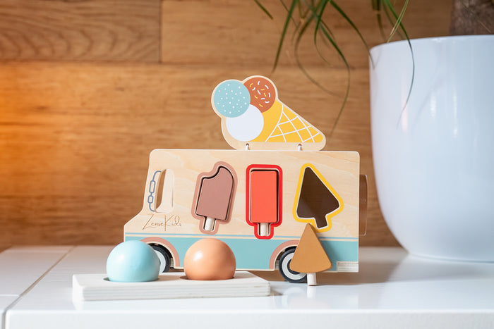 Montessori IJsco Speelbus – Houten Speelset voor Kinderen